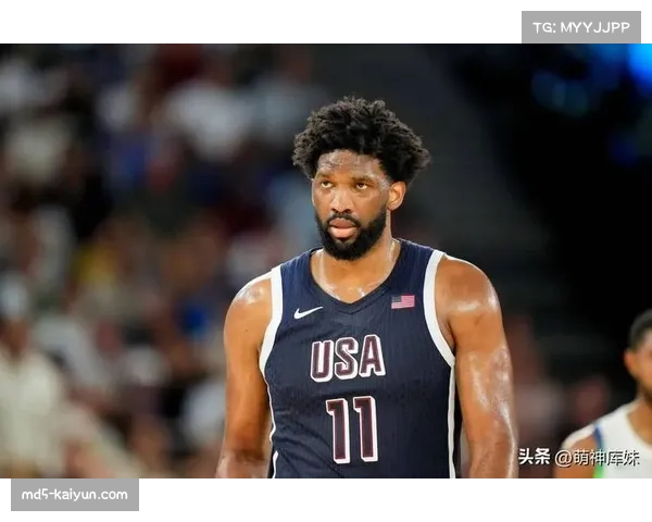 76人恩比德22分10篮板稳定输出 内线牵制力为外线创造进攻空间